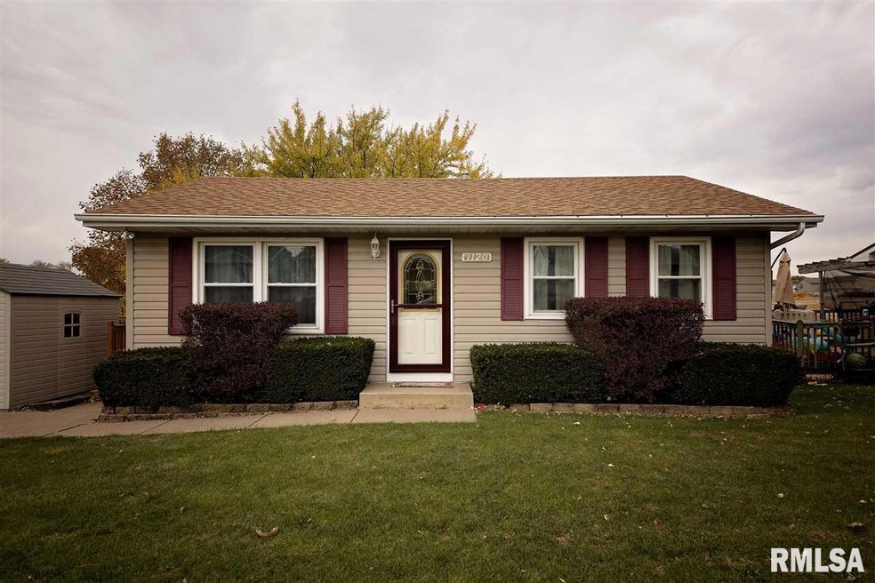 1120 Emerald Dr, Davenport, IA 52804 - photo 1