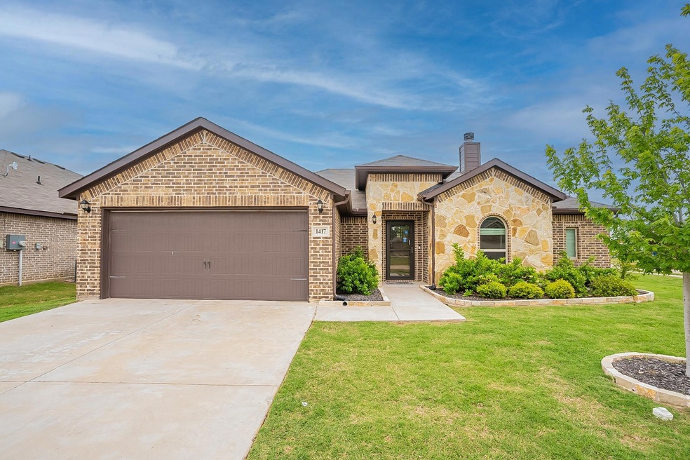 1417 Glade Meadows Dr, Joshua, TX 76058 - photo 1