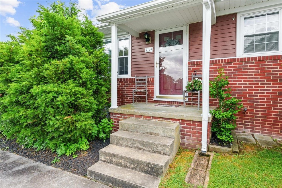 1130 S Winchester Ave, Waynesboro, VA 22980 - photo 1