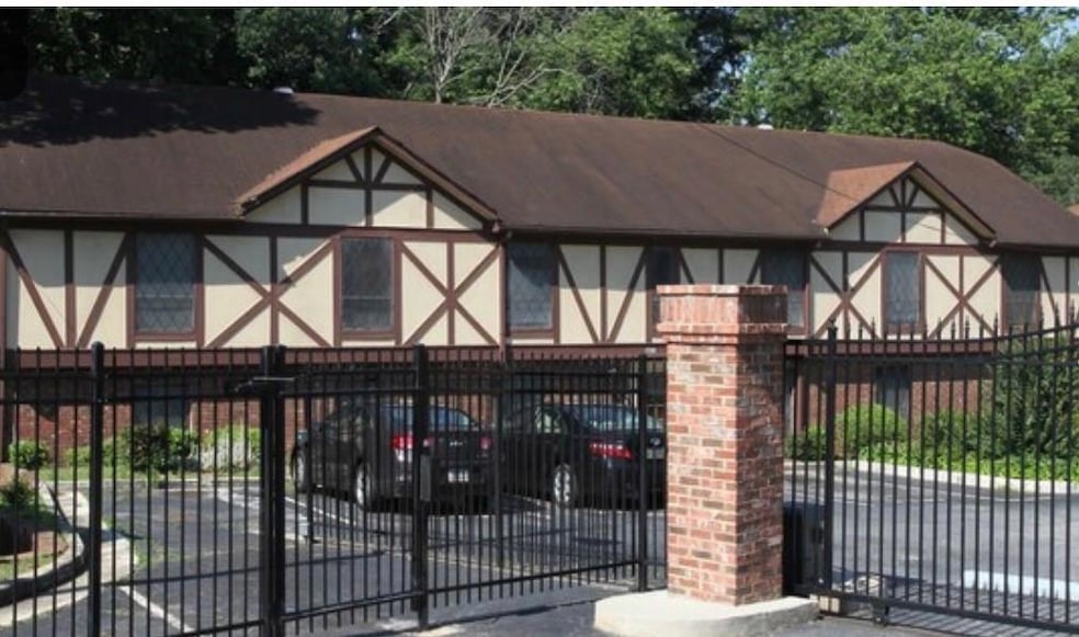 3237 Abbeywood Dr, Decatur, GA 30034 - photo 1