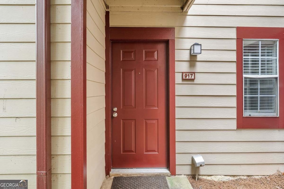 917 Wentworth Ct, Alpharetta, GA 30022 - photo 1