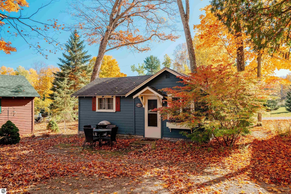 Under Contract $235,000 • Co-Listing Agent