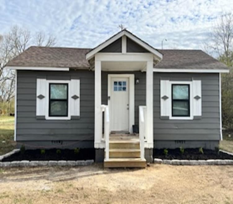 559 S Rowlett St, Collierville, TN 38017 - photo 1