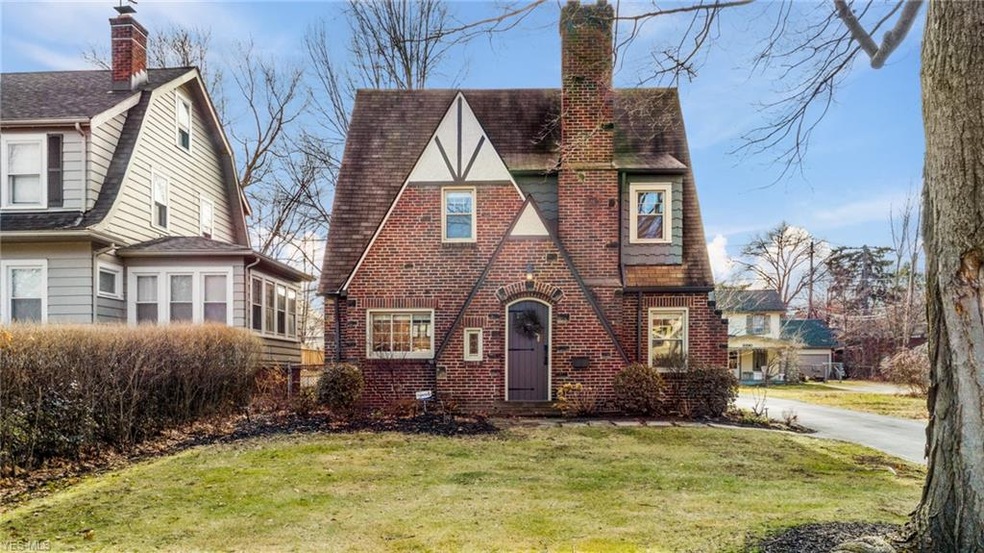 3392 Euclid Heights Blvd, Cleveland, OH 44118 - photo 1