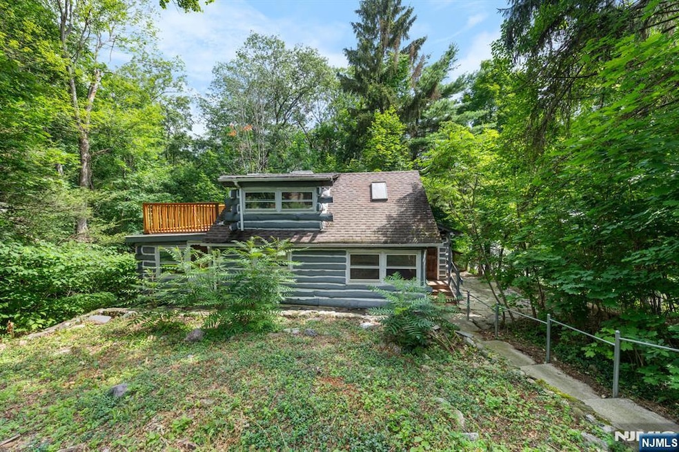 47 Twin Oaks Trail, Hewitt, NJ 07421 - photo 1