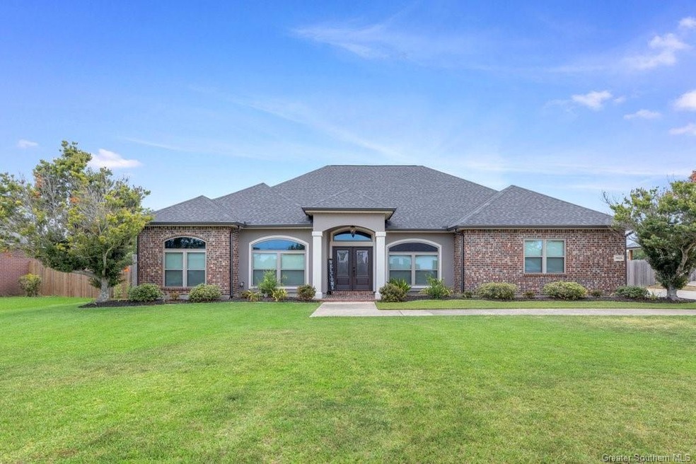 5816 W Kayleigh Ln, Lake Charles, LA 70605 - photo 1