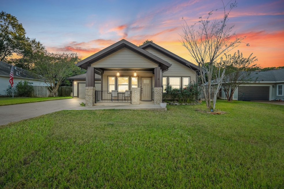 12518 Gulf Coast Dr, Willis, TX 77378 - photo 1