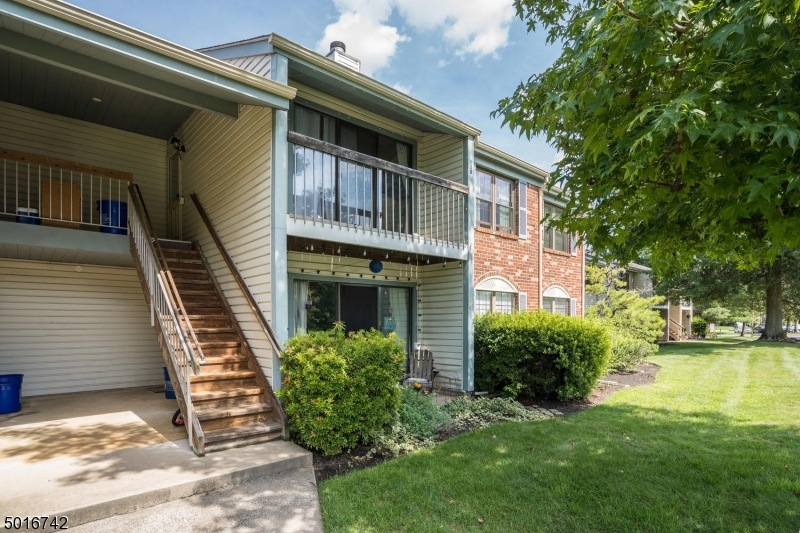 116 Crabapple Ln unit D1, Franklin Park, NJ 08823 - photo 1