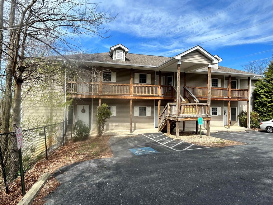 1131 Robin Hood Ct unit 105, Harrisonburg, VA 22801 - photo 1