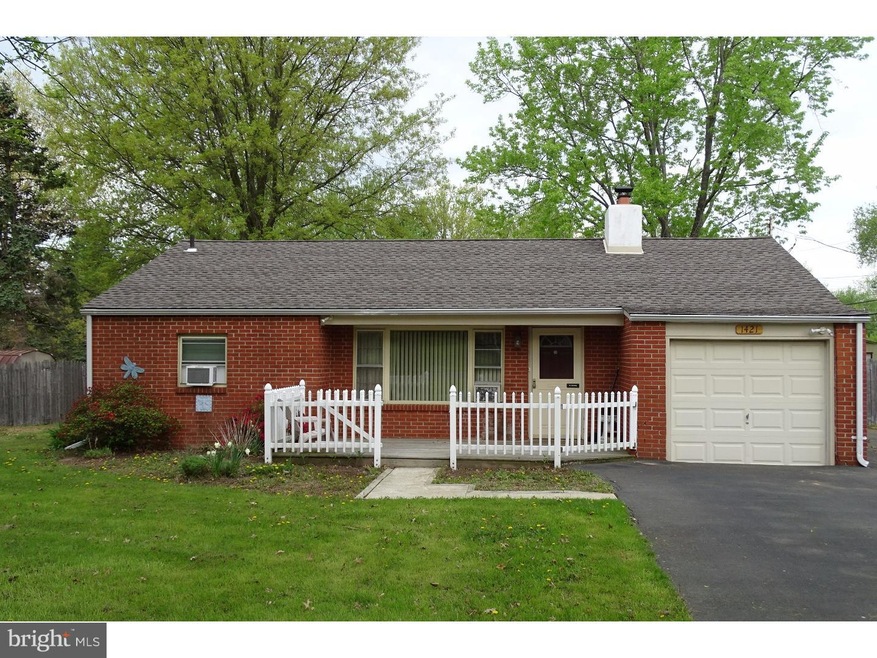 1421 Marlyns Ln, North Wales, PA 19454 - photo 1