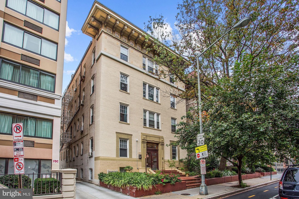 1322 15th St NW unit 3, Washington, DC 20005 - photo 1