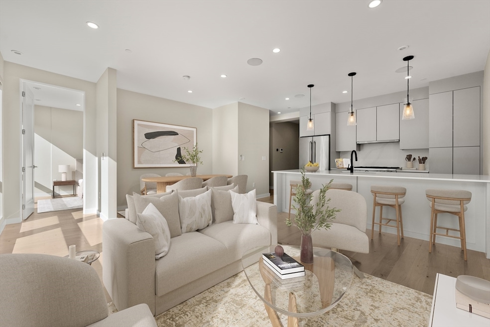 340 W 2nd St unit 13, Boston, MA 02127 - photo 1