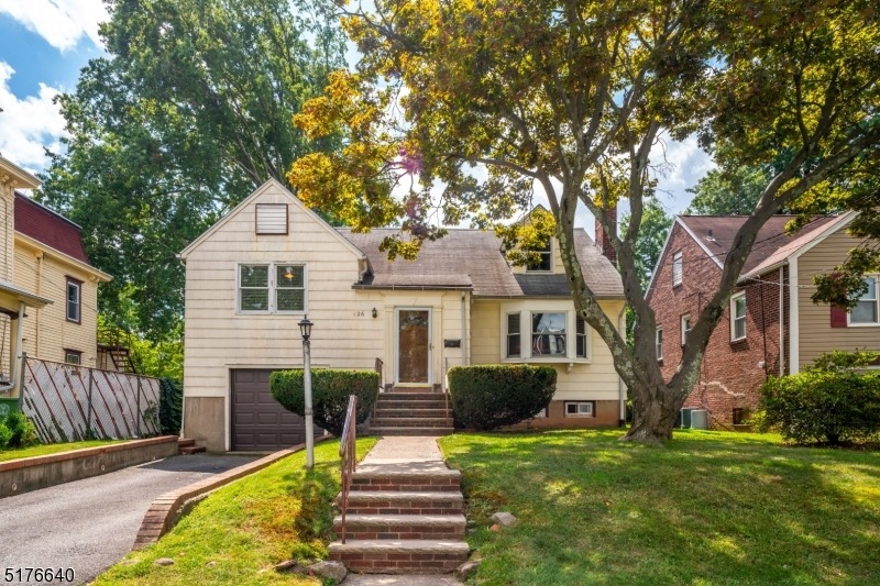 126 E 4th Ave, Roselle, NJ 07203 - photo 1