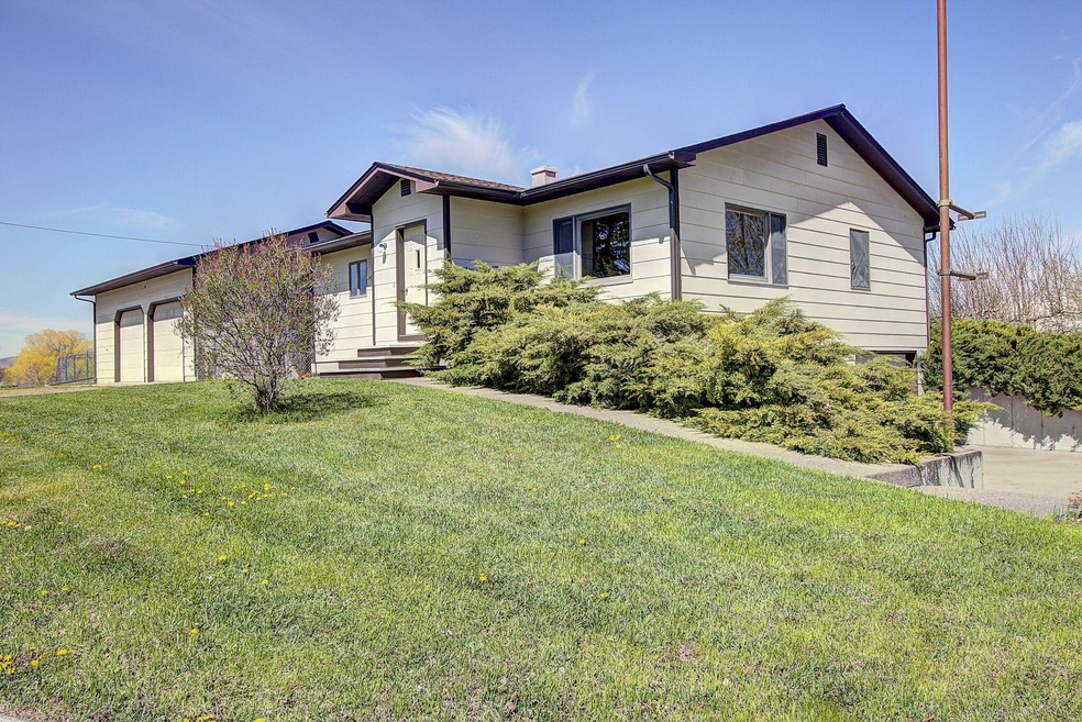 Great corner lot