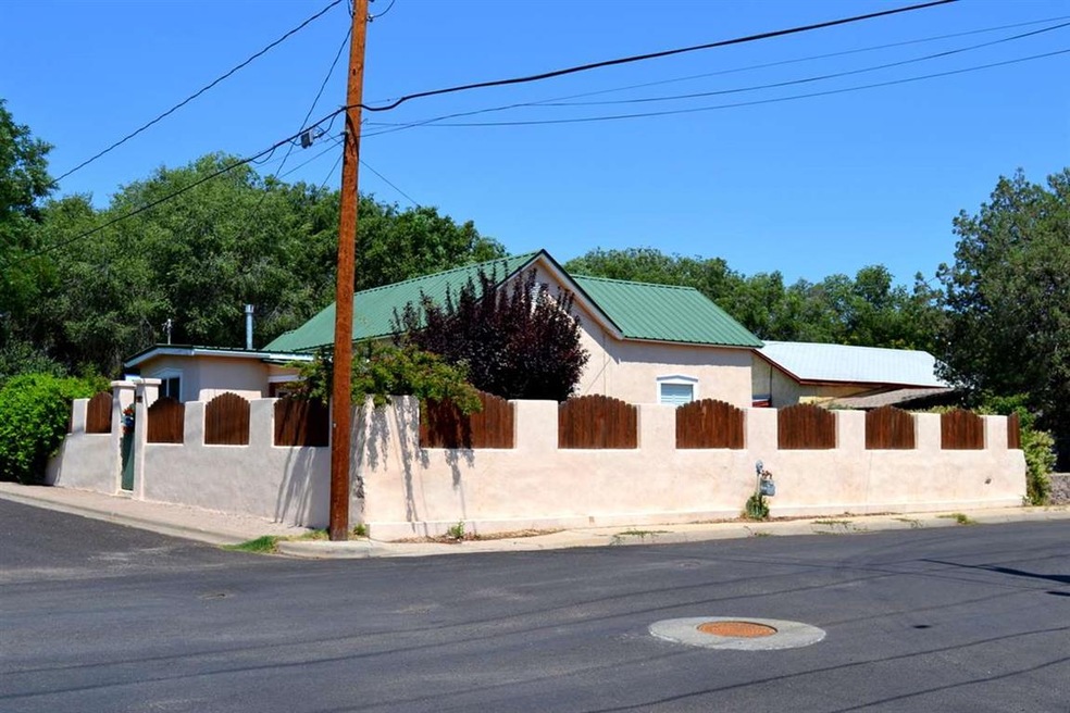 502 W Gordon St, Silver City, NM 88061 - photo 1