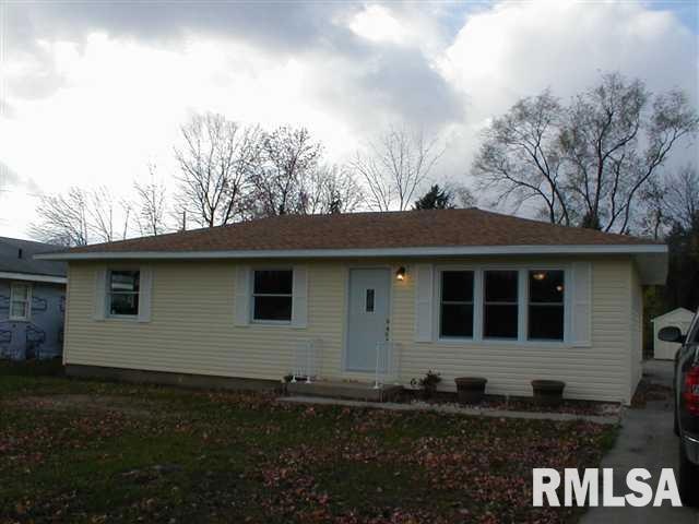 1609 Rutledge Dr, Lincoln, IL 62656 - photo 1