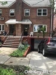 5732 164th St, Fresh Meadows, NY 11365 - photo 1