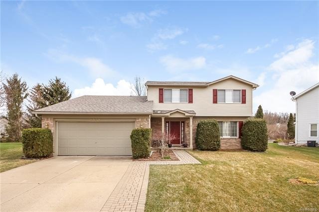 001-Front_View-5593996-medium[1].jpg