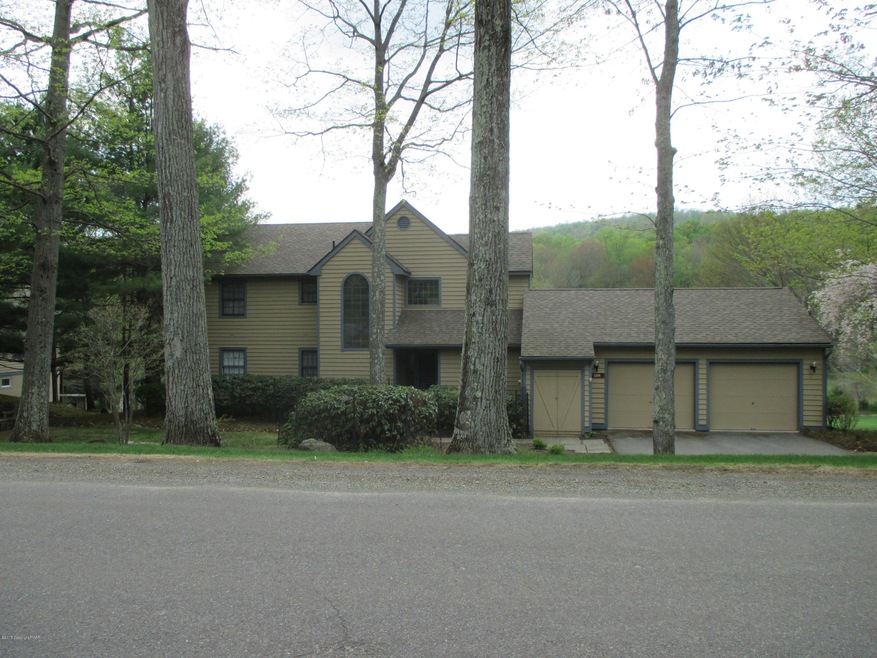 2211 Oak Hill Dr, Canadensis, PA 18325 - photo 1