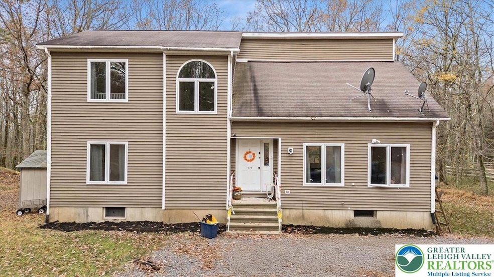 219 Mountain View, Jim Thorpe, PA 18229 - photo 1