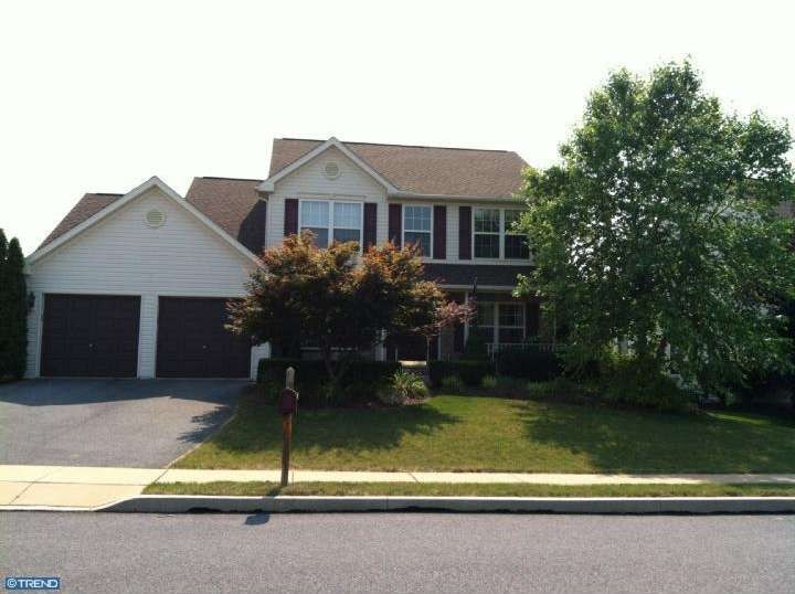 2414 John Henry Dr, Reading, PA 19608 - photo 1