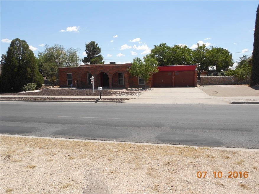 16015 Darrington Rd, Horizon City, TX 79928 - photo 1