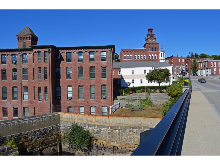 Emerson Mills unit 307, Pembroke, NH 03275 - photo 1