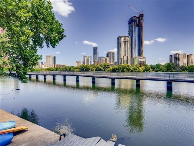 WELCOME TO RIVERWALK CONDOS WITH GORGEOUS DOWNTOWN