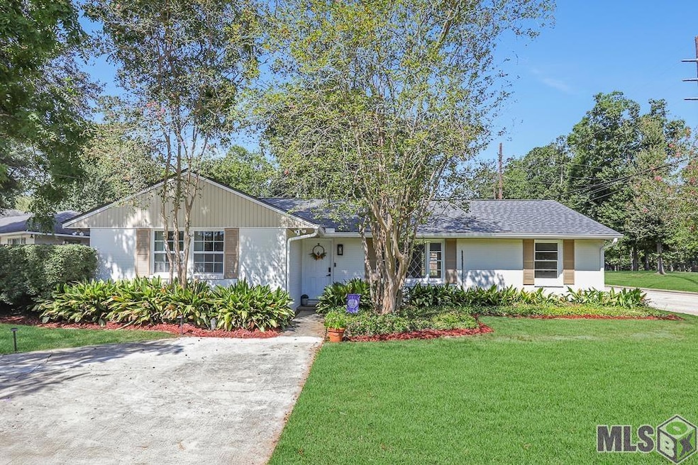 2112 E Contour Dr, Baton Rouge, LA 70809 - photo 1