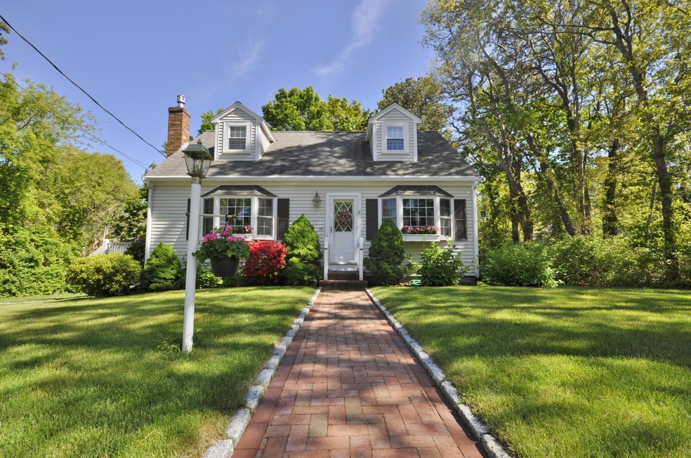 30 Longfellow Rd, Sagamore Beach, MA 02562 - photo 1