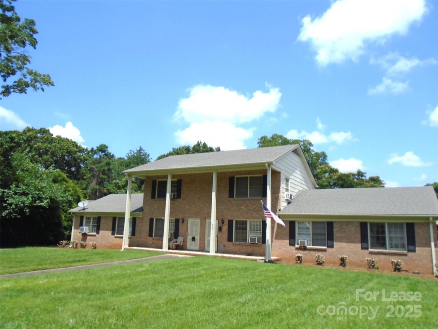 For Rent $1,075/month