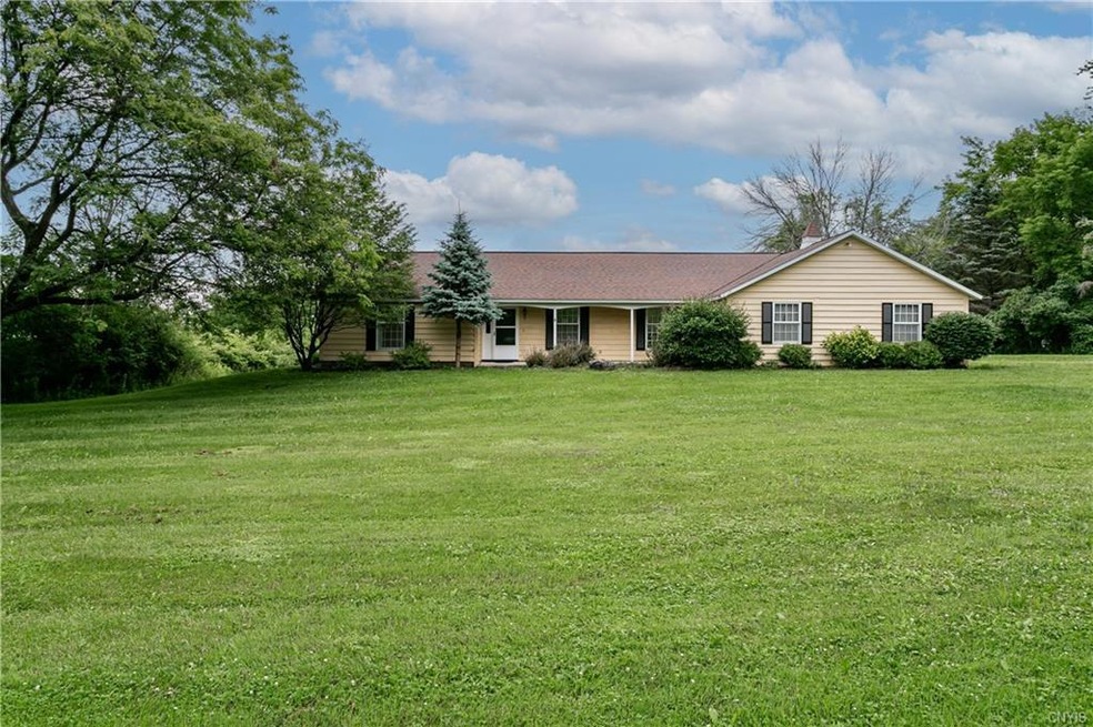 4202 Henneberry Rd, Manlius, NY 13104