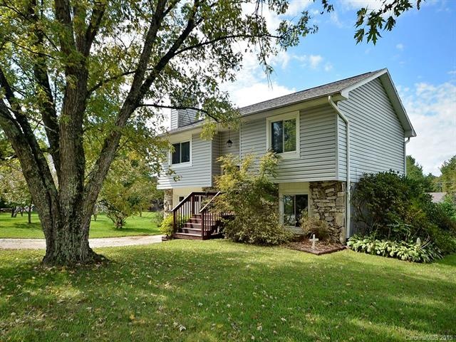 2 Apple Blossom Ln, Hendersonville, NC 28792 - photo 1