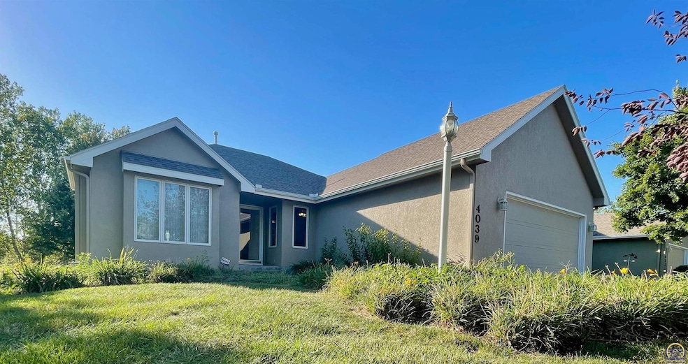 4039 SW Stonybrook Dr, Topeka, KS 66610 - photo 1