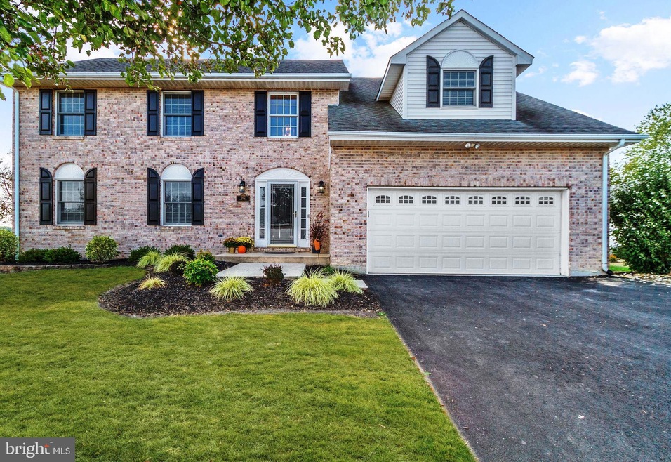 102 Duke Dr, Bear, DE 19701 - photo 1