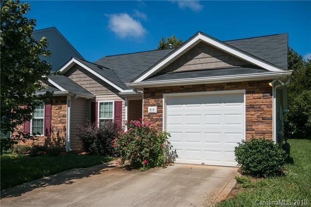 Beautiful 1 story open concept home!