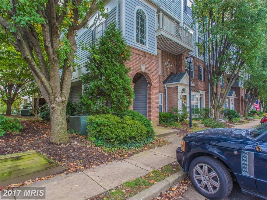 1714 Kingsgate Ct unit 301, Alexandria, VA 22302 - photo 1