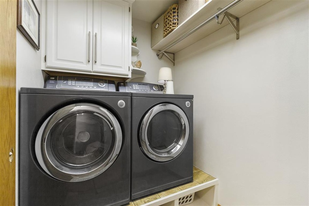 2682 N Millbrook Rd, Appleton, WI 54914 - photo 1