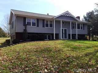410 Hobbs Ln, Clinton Corners, NY 12514 - photo 1