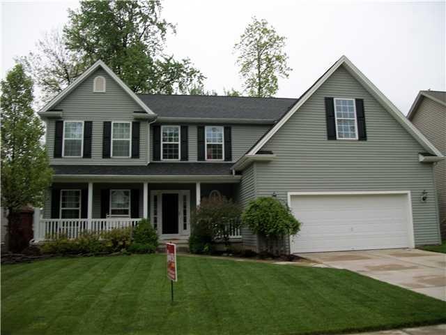 1187 Bowen Dr W, North Tonawanda, NY 14120 - photo 1