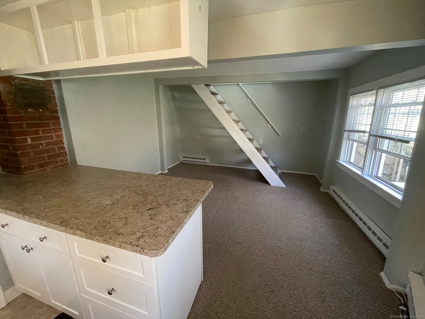 500 Leetes Island Rd unit 4, Branford, CT 06405 - photo 1