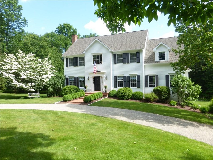 10 Pine Tree Hill, Roxbury, CT 06783 - photo 1