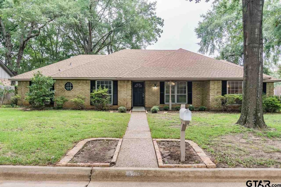 6208 6208 Wilshire Dr, Tyler, TX 75703 - photo 1