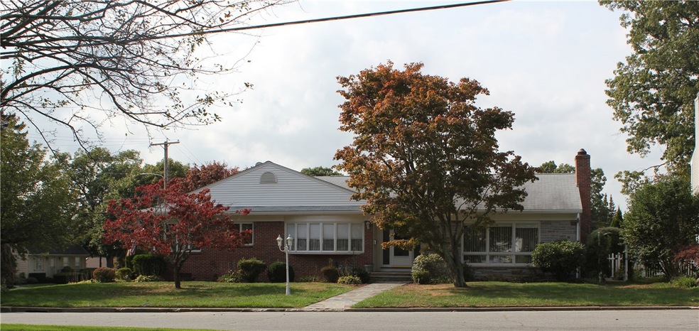 69 W Blue Ridge Rd, Cranston, RI 02920 - photo 1
