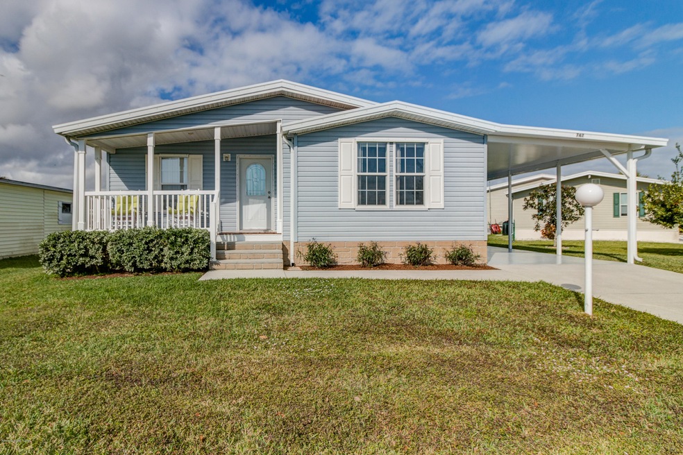 1-767 Lark Drive01