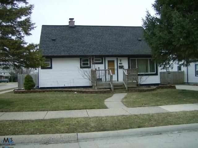 25780 Rose St, Roseville, MI 48066 - photo 1