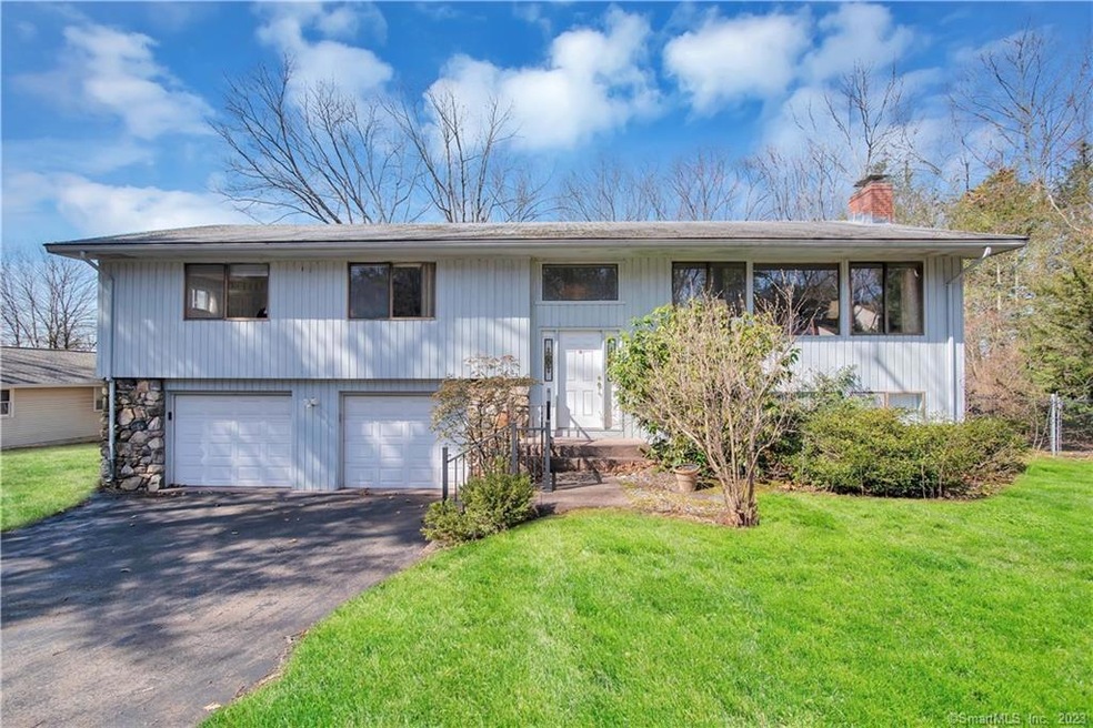 59 Mcdivitt Dr, Manchester, CT 06042 - photo 1