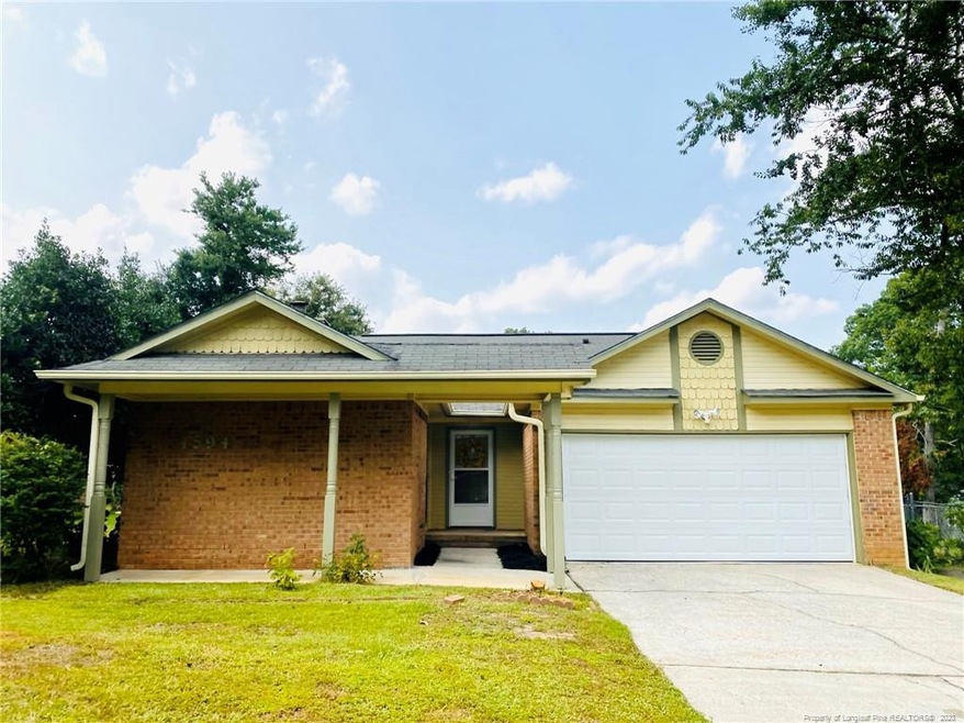 4594 Oakfield Ct, Fayetteville, NC 28314 - photo 1