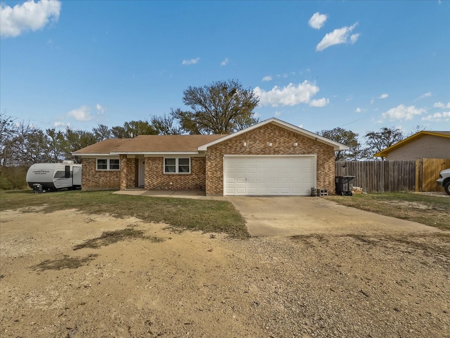 504 E Water, Milford, TX 76670 - photo 1