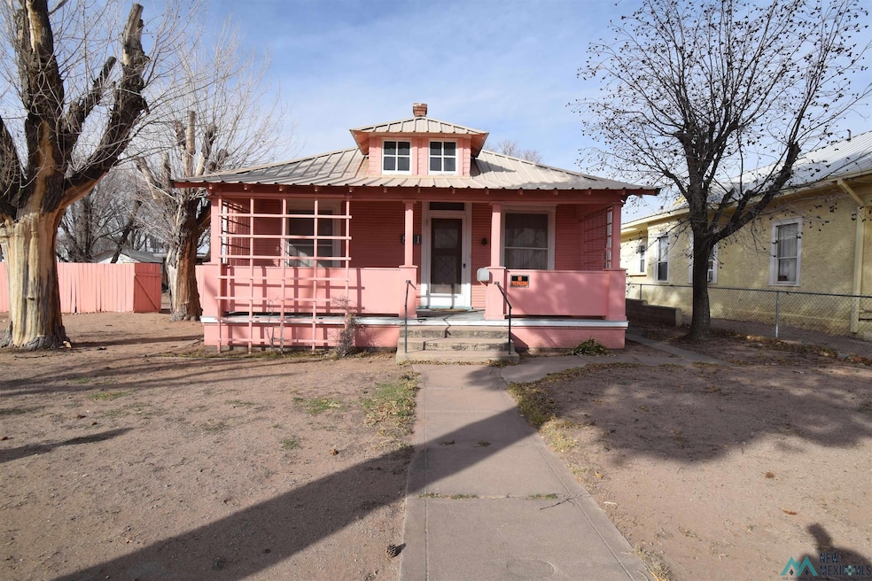 811 W Pine St, Deming, NM 88030 - photo 1